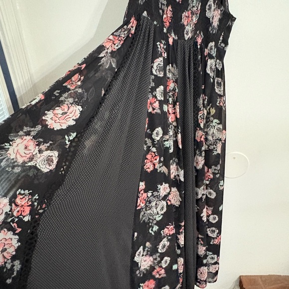 Black Floral Georgette Maxi Dress Size 2 - Picture 8 of 13
